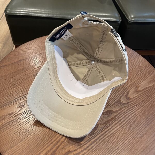 2024 BalenciaGa Cap 08
